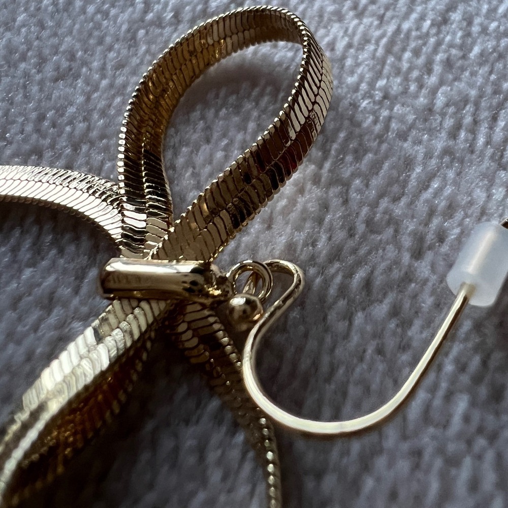 House of Harlow 1960 Gold Bow Herringbone Chain Drop Earrings 14k Plated - Picture 4 of 5